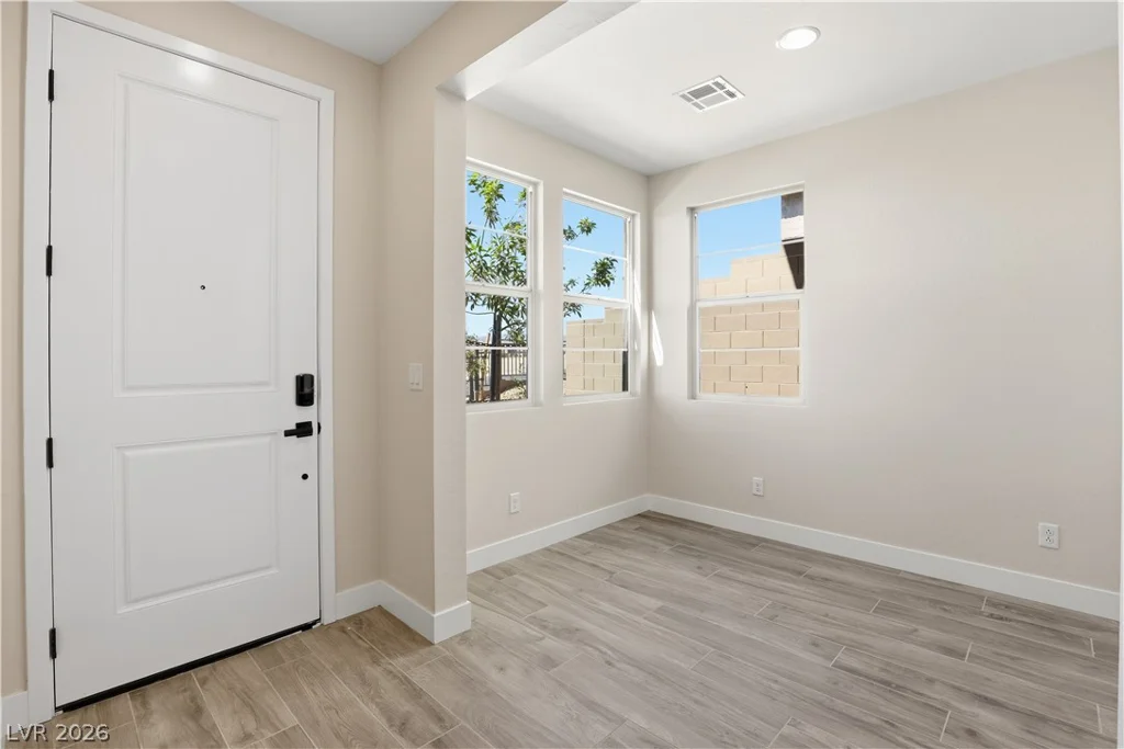 12139 Red Iris Ave, Las Vegas, NV 89138