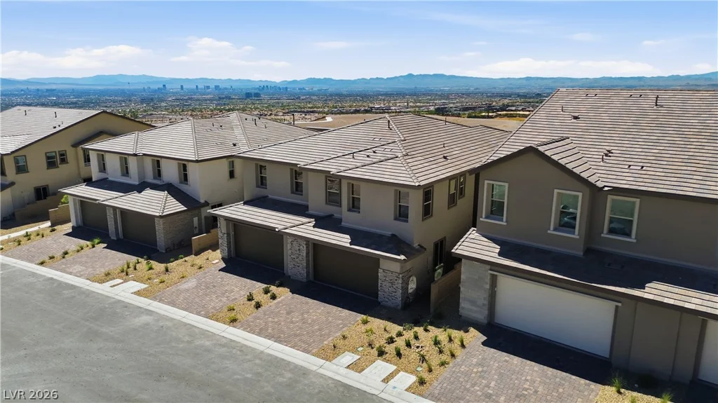12139 Red Iris Ave, Las Vegas, NV 89138