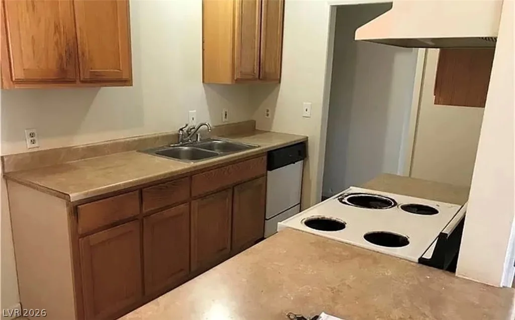 3258 GLENHURST, Las Vegas, NV 89121