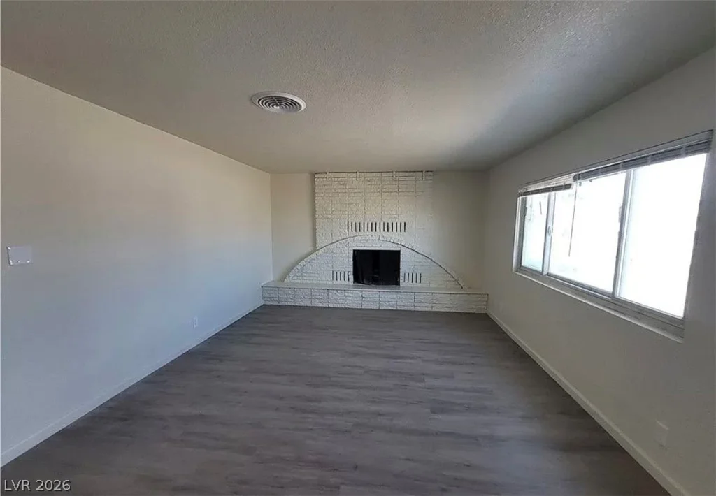 3749 Ponderosa, Las Vegas, NV 89115