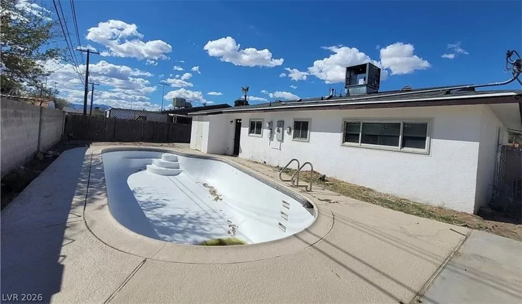 3749 Ponderosa, Las Vegas, NV 89115