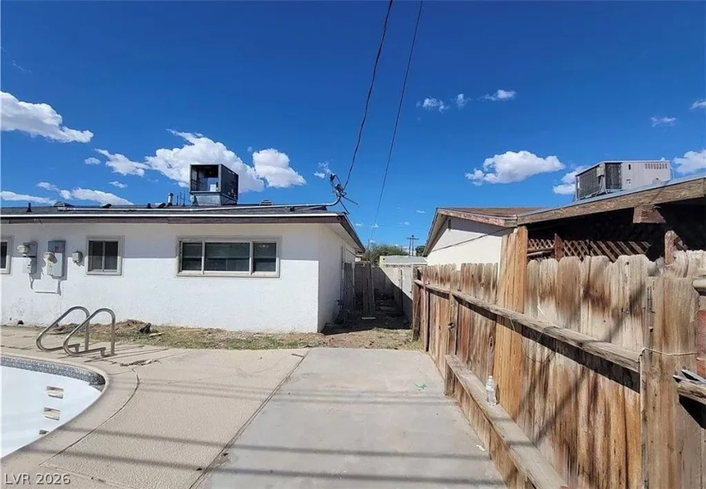 3749 Ponderosa, Las Vegas, NV 89115