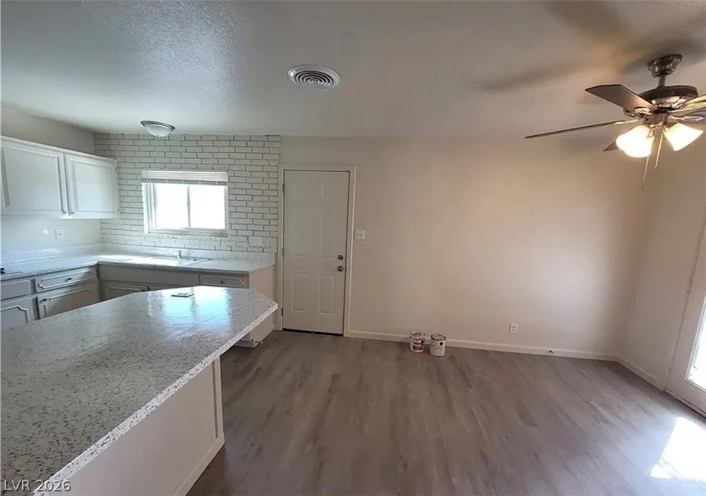 3749 Ponderosa, Las Vegas, NV 89115