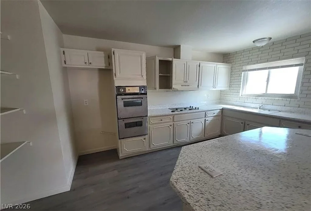 3749 Ponderosa, Las Vegas, NV 89115