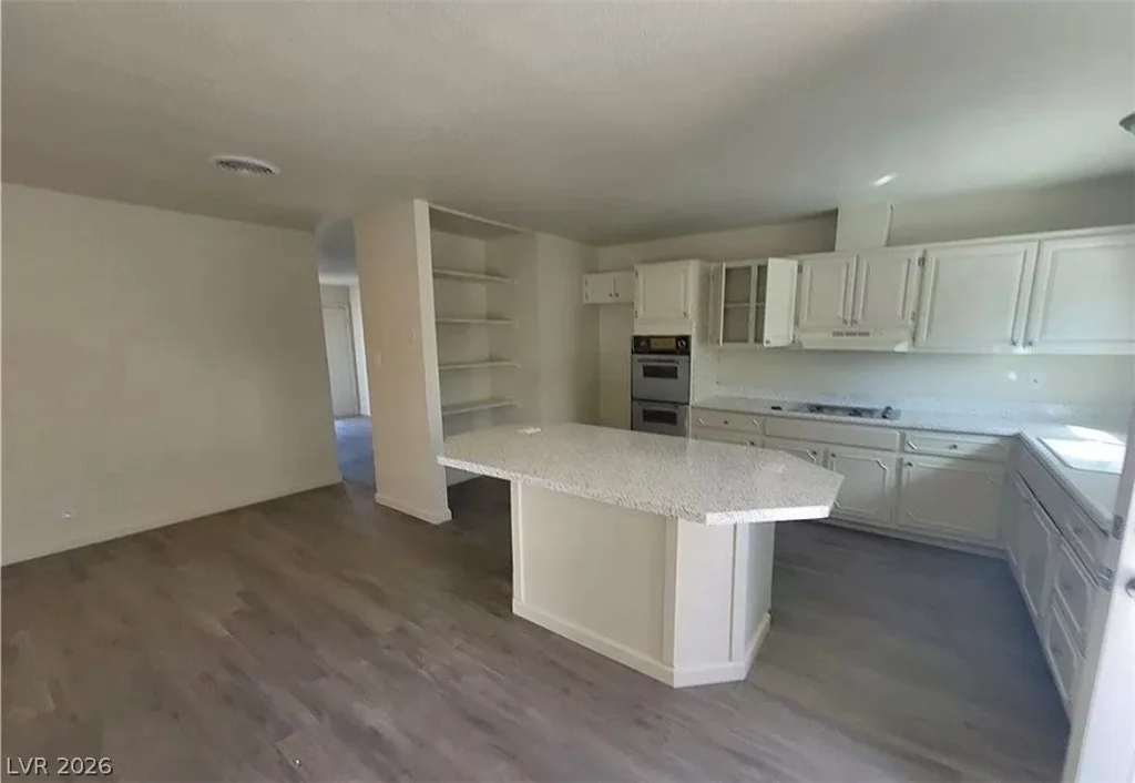 3749 Ponderosa, Las Vegas, NV 89115