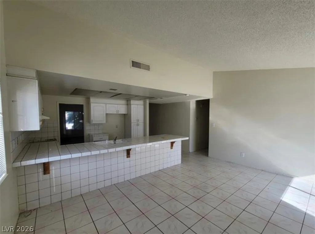 1673 Caliente, Las Vegas, NV 89119