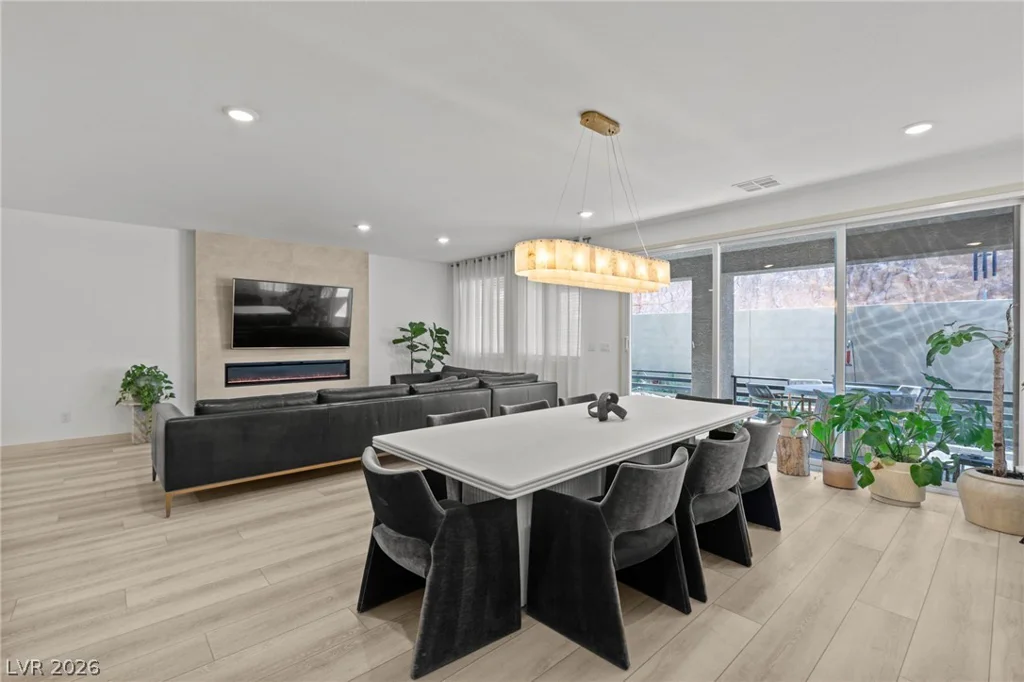 9935 Joshua Foothills, Las Vegas, NV 89178
