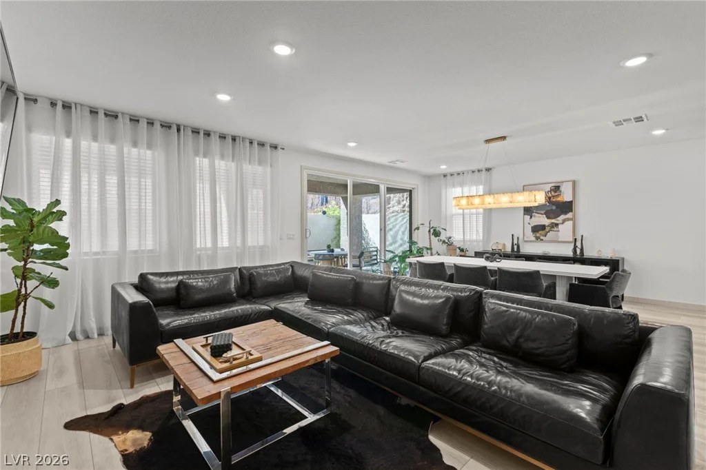 9935 Joshua Foothills, Las Vegas, NV 89178