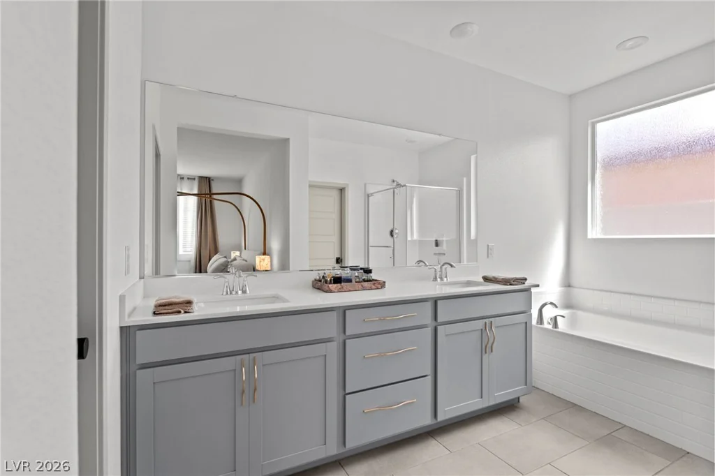 9935 Joshua Foothills, Las Vegas, NV 89178