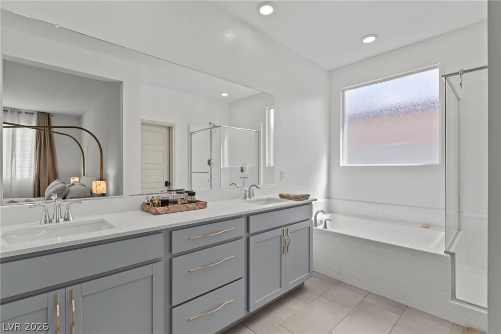 9935 Joshua Foothills, Las Vegas, NV 89178
