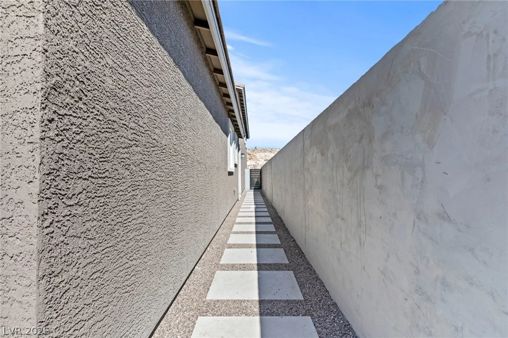 9935 Joshua Foothills, Las Vegas, NV 89178