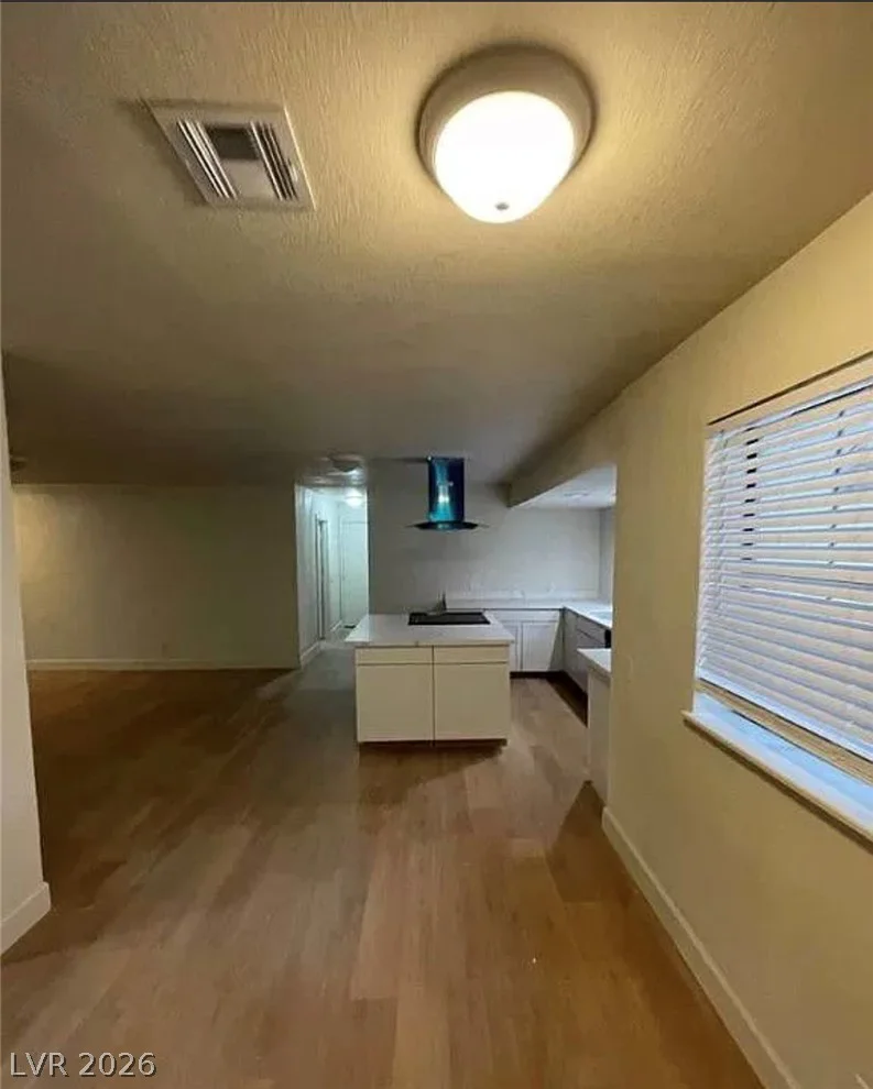 7664 Angel Crest, Las Vegas, NV 89117