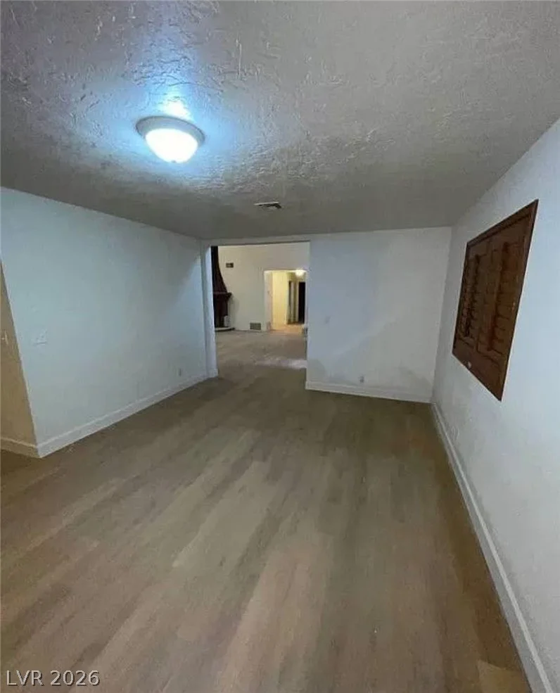 7664 Angel Crest, Las Vegas, NV 89117