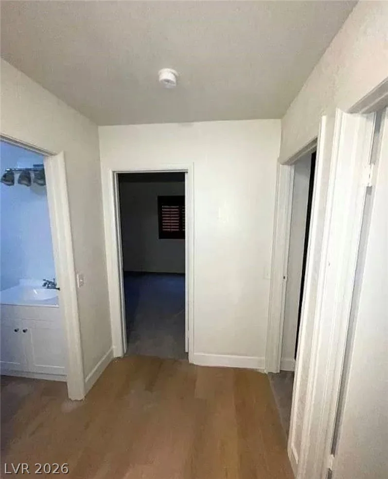 7664 Angel Crest, Las Vegas, NV 89117