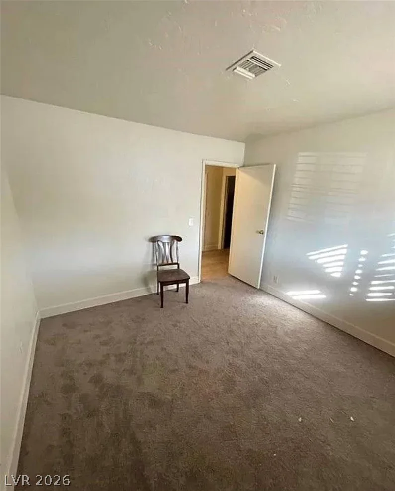 7664 Angel Crest, Las Vegas, NV 89117