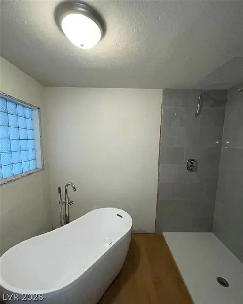 7664 Angel Crest, Las Vegas, NV 89117