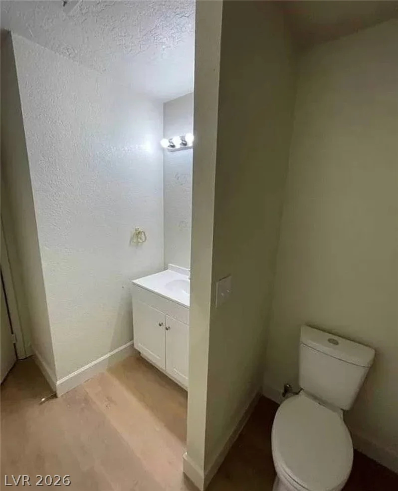 7664 Angel Crest, Las Vegas, NV 89117
