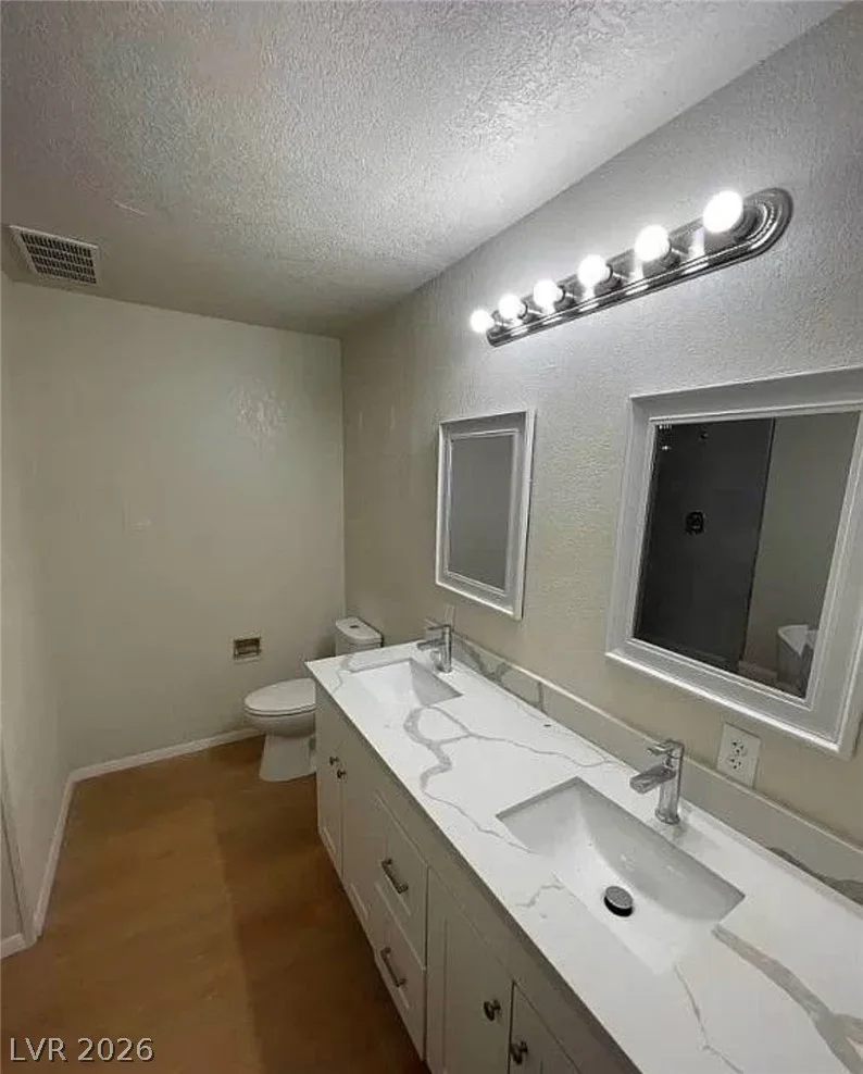 7664 Angel Crest, Las Vegas, NV 89117