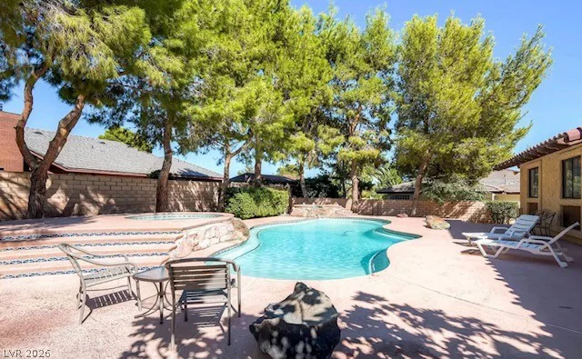 7664 Angel Crest, Las Vegas, NV 89117