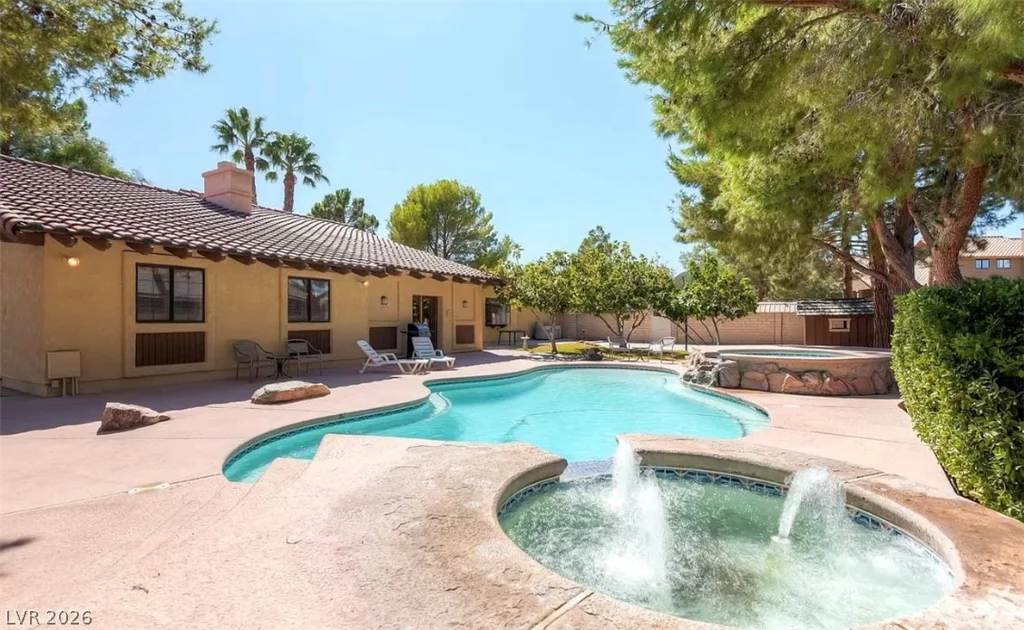 7664 Angel Crest, Las Vegas, NV 89117