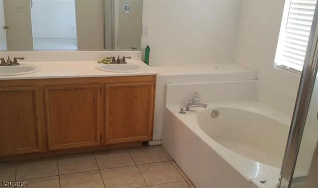 33 Newburg, North Las Vegas, NV 89032