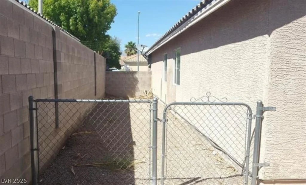 33 Newburg, North Las Vegas, NV 89032