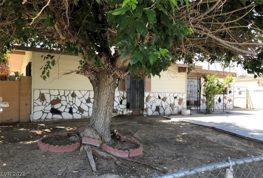 725 Miller, North Las Vegas, NV 89030