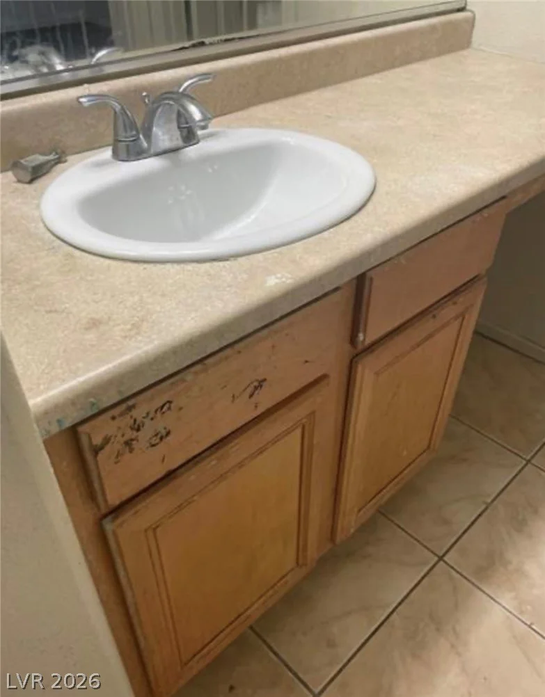1209 Equator, North Las Vegas, NV 89032