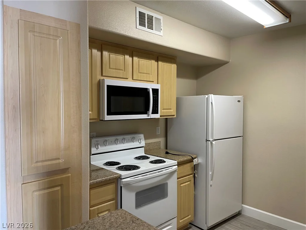 8000 Badura, Las Vegas, NV 89113