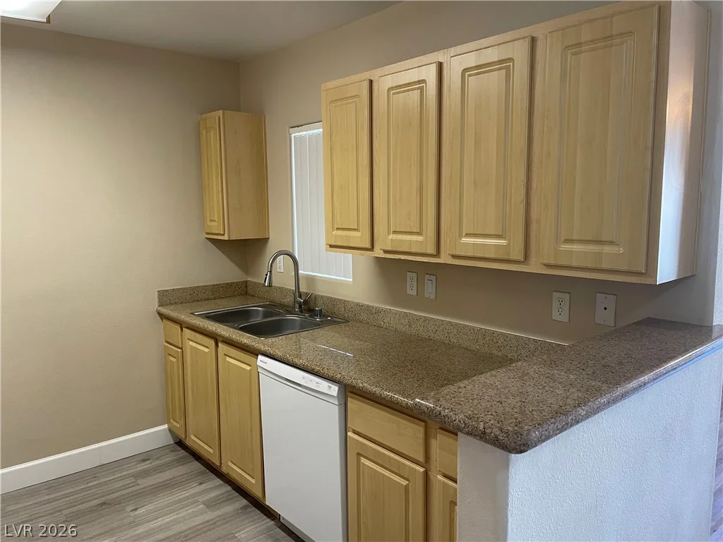 8000 Badura, Las Vegas, NV 89113