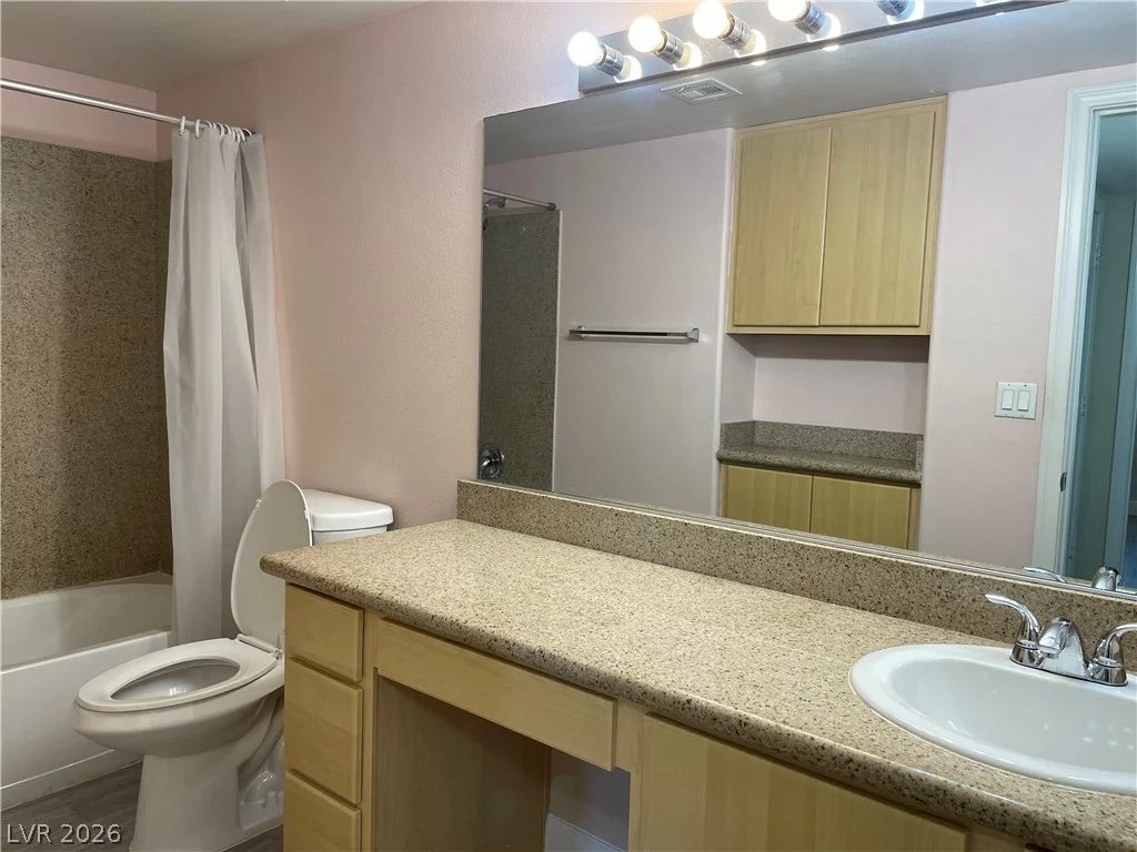 8000 Badura, Las Vegas, NV 89113