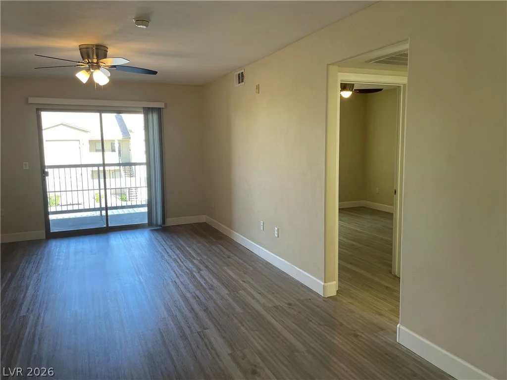 8000 Badura, Las Vegas, NV 89113
