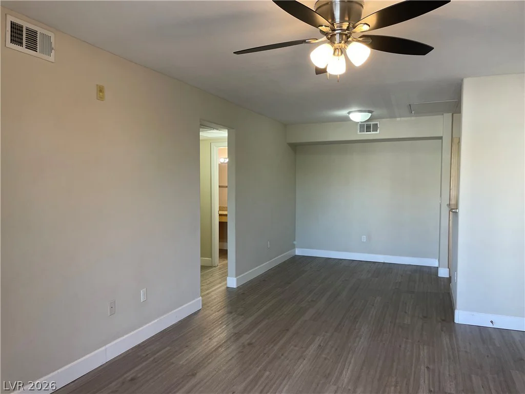 8000 Badura, Las Vegas, NV 89113