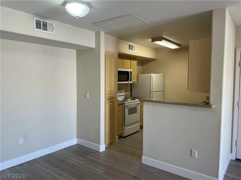 8000 Badura, Las Vegas, NV 89113