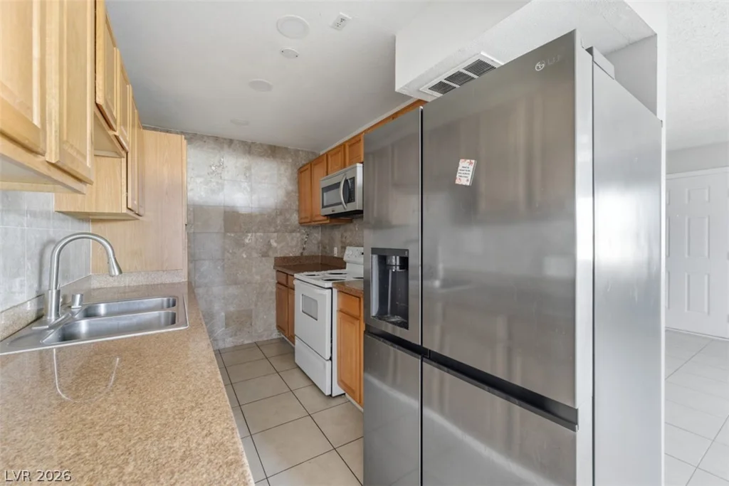 3469 Villa Knolls South, Las Vegas, NV 89120