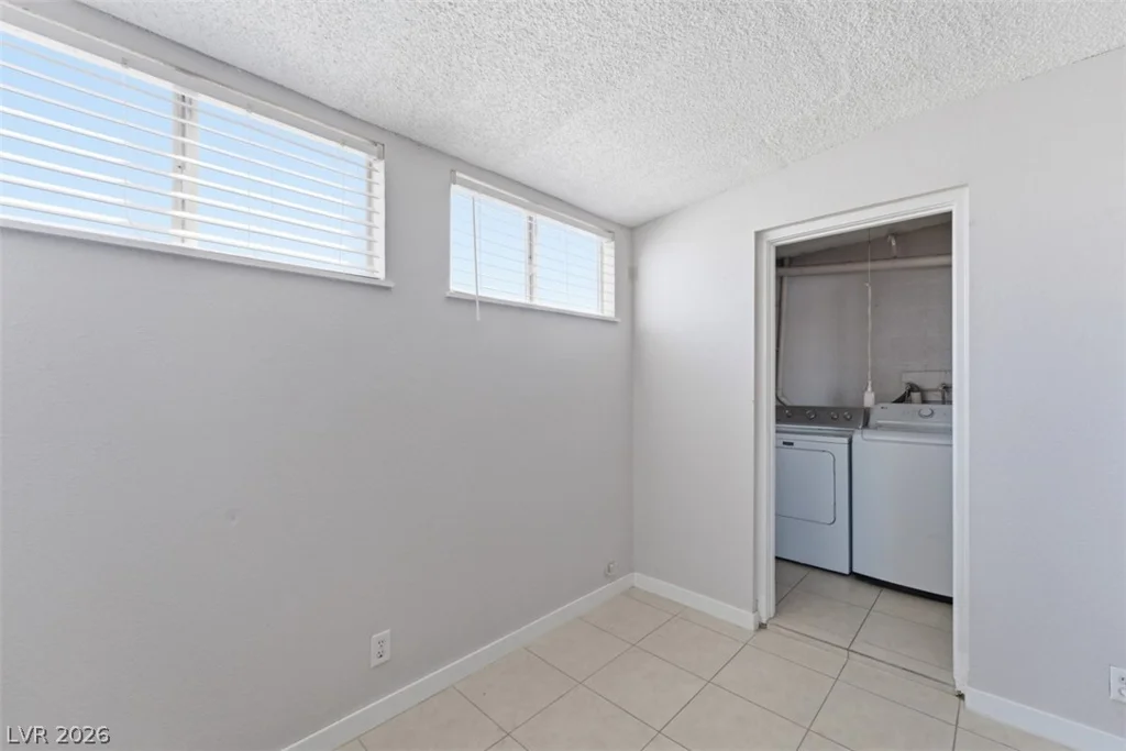 3469 Villa Knolls South, Las Vegas, NV 89120