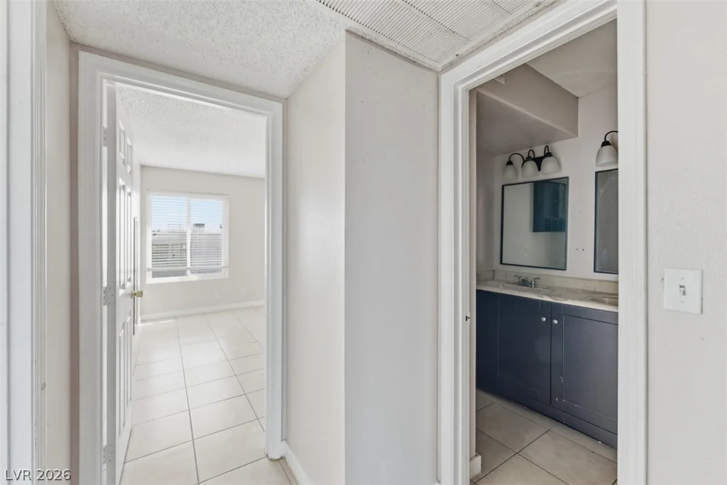 3469 Villa Knolls South, Las Vegas, NV 89120