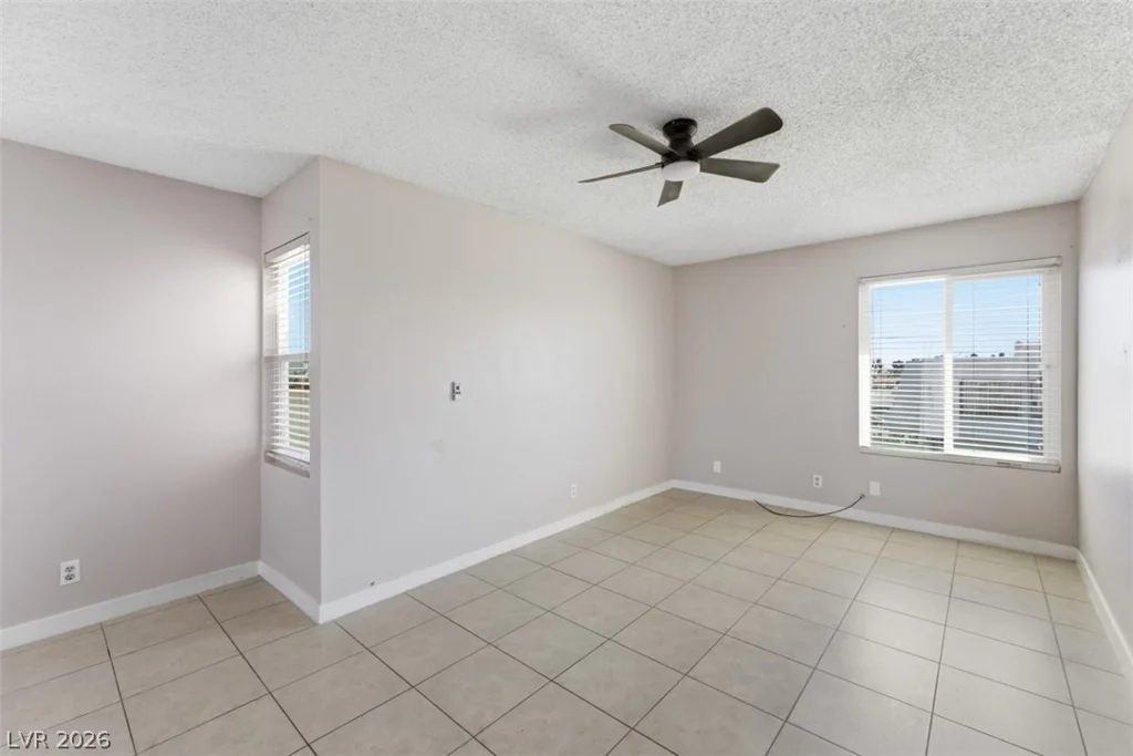 3469 Villa Knolls South, Las Vegas, NV 89120