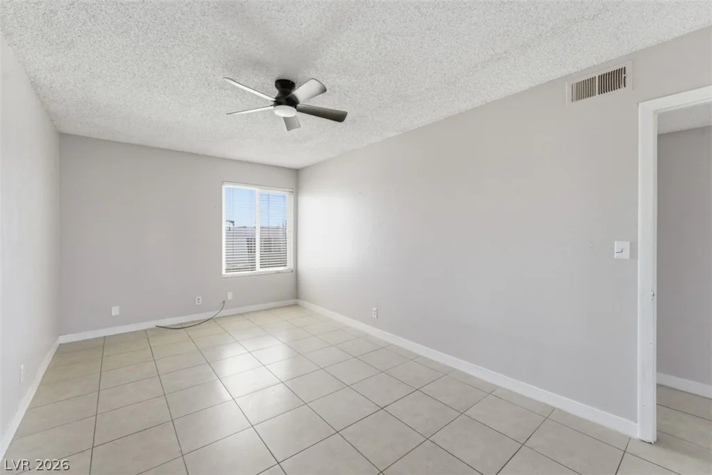 3469 Villa Knolls South, Las Vegas, NV 89120