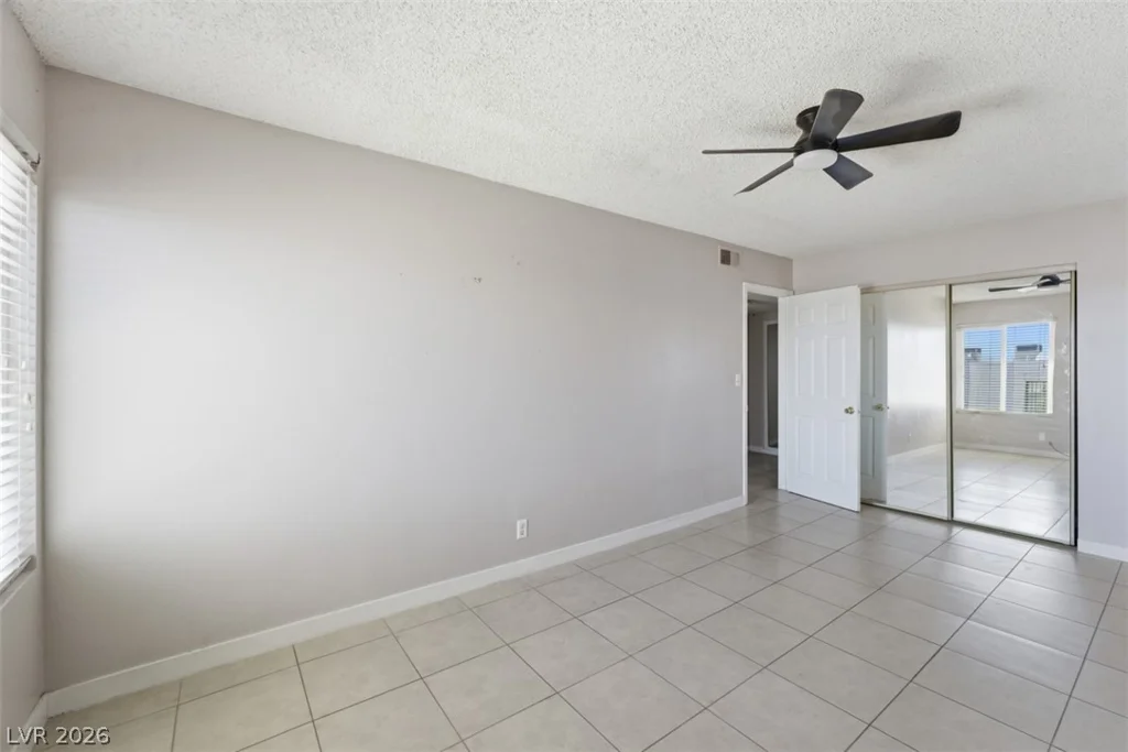 3469 Villa Knolls South, Las Vegas, NV 89120