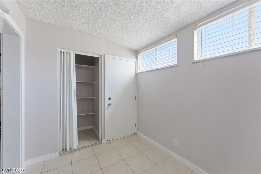3469 Villa Knolls South, Las Vegas, NV 89120