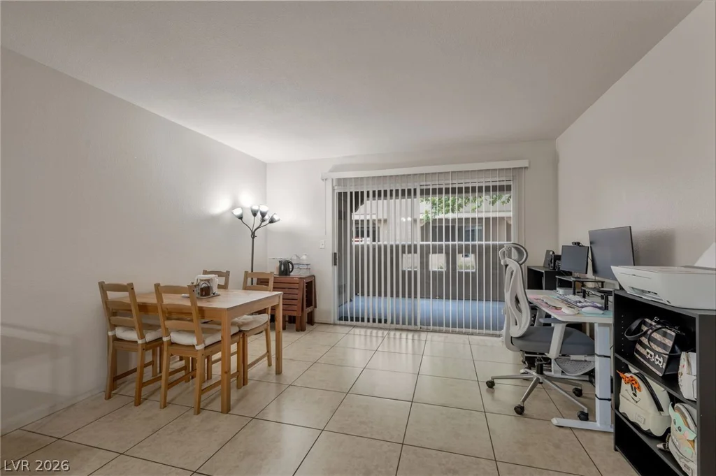 1909 Mountain Hills, Las Vegas, NV 89128