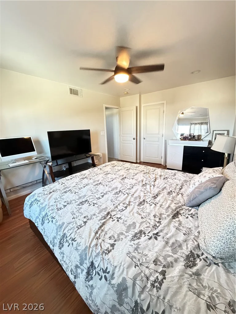 924 Angel Star, Las Vegas, NV 89145