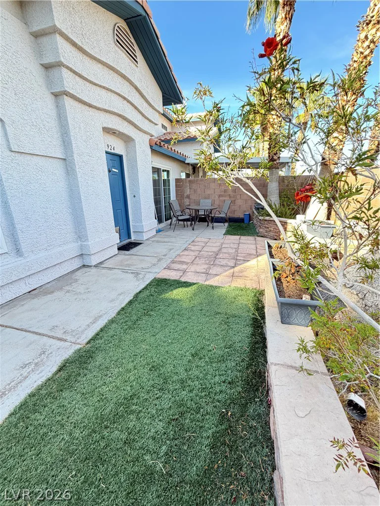 924 Angel Star, Las Vegas, NV 89145