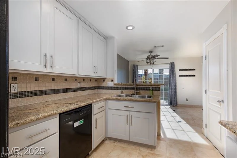 924 Angel Star, Las Vegas, NV 89145