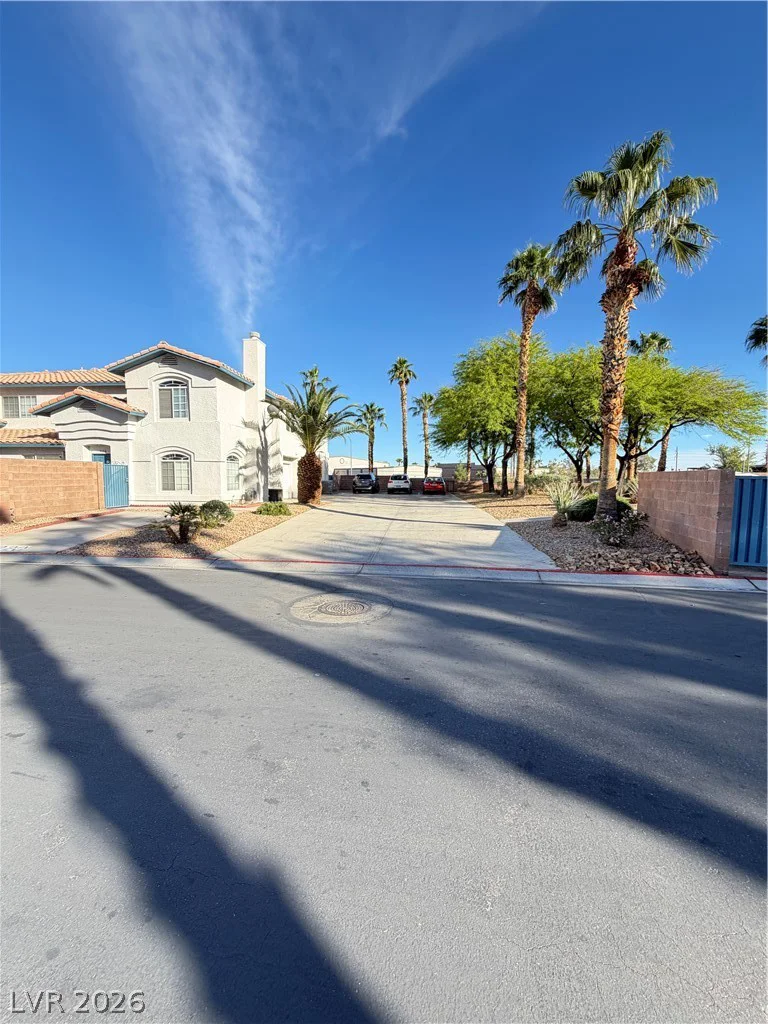 924 Angel Star, Las Vegas, NV 89145
