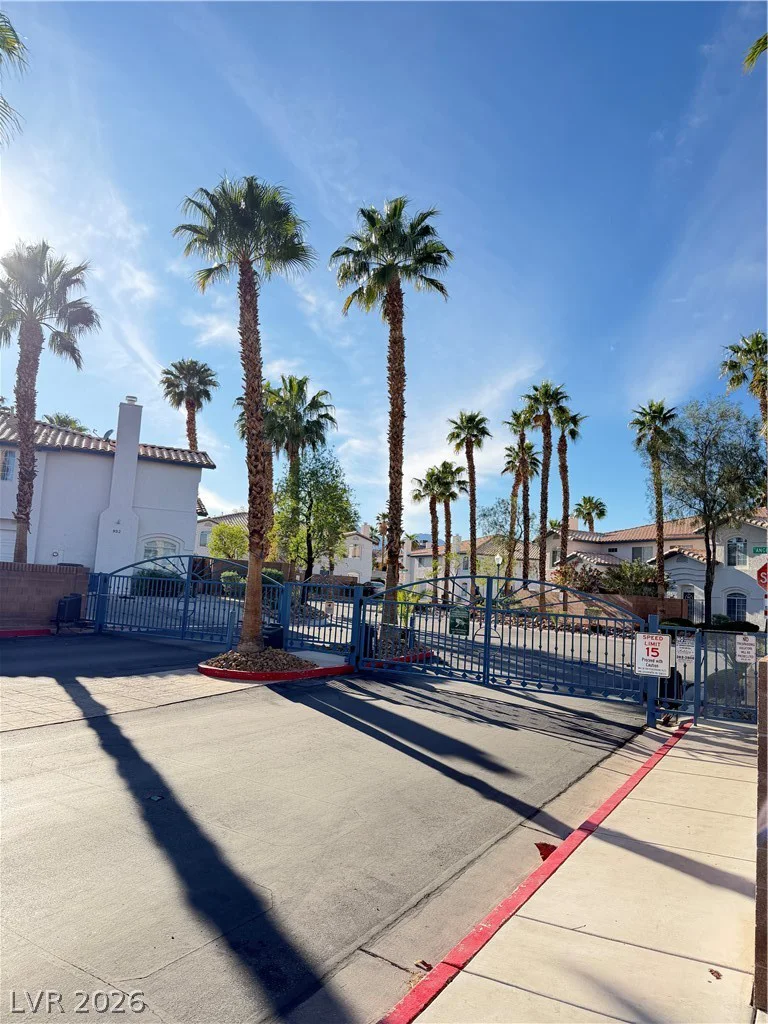 924 Angel Star, Las Vegas, NV 89145