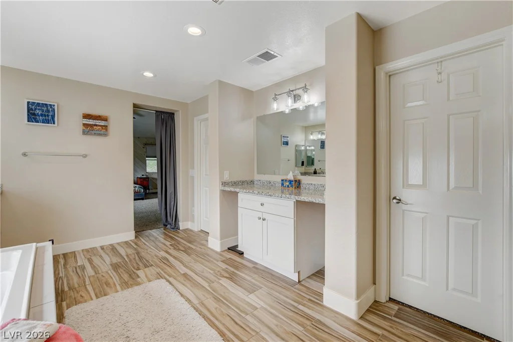 3400 Lacebark Pine, Las Vegas, NV 89129