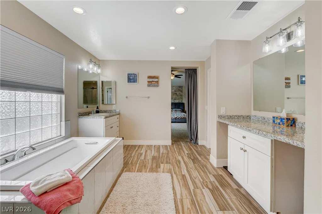 3400 Lacebark Pine, Las Vegas, NV 89129