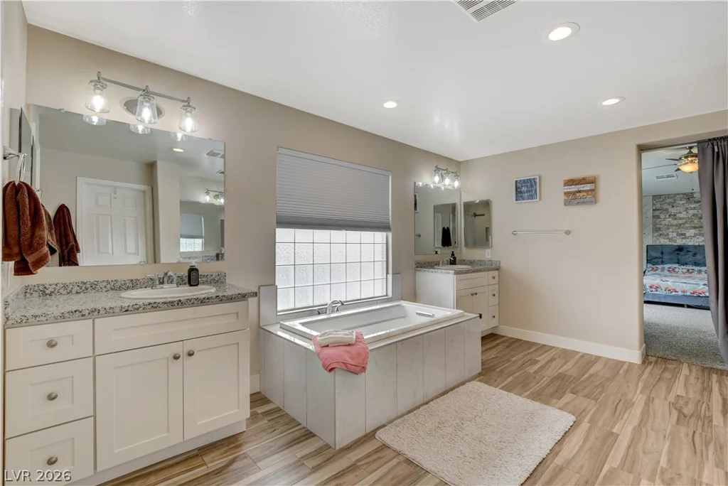 3400 Lacebark Pine, Las Vegas, NV 89129